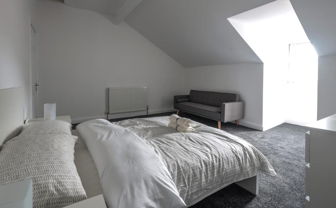 Spacious 4 Bed House In Birmingham, Suitable For Contractors Exterior photo